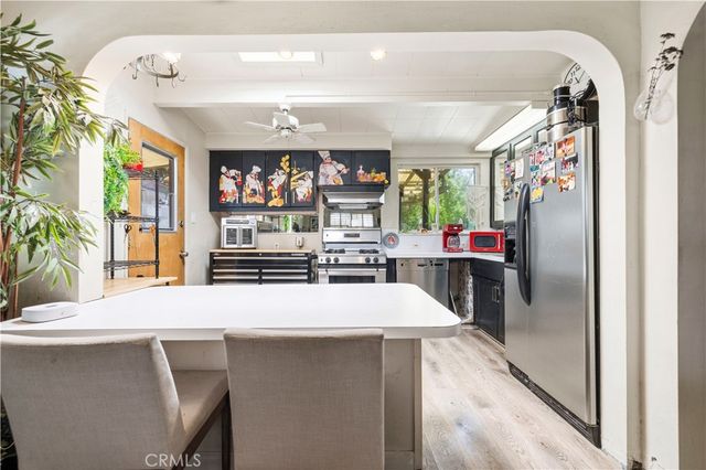 13873 Lanark, Panorama City, CA 91402