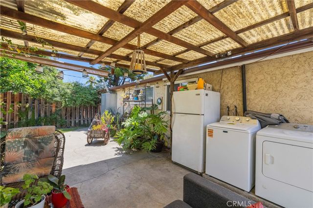 13873 Lanark, Panorama City, CA 91402