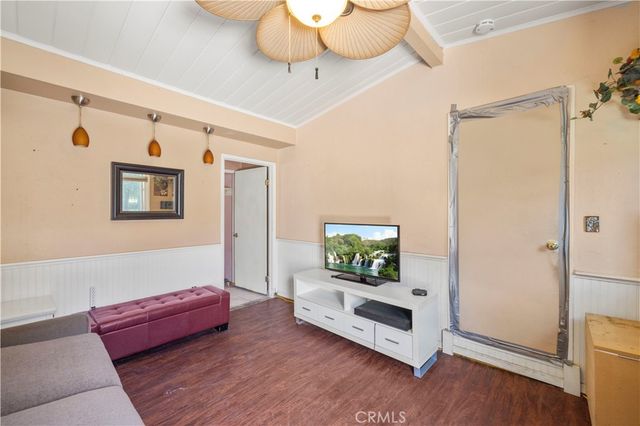 13873 Lanark, Panorama City, CA 91402