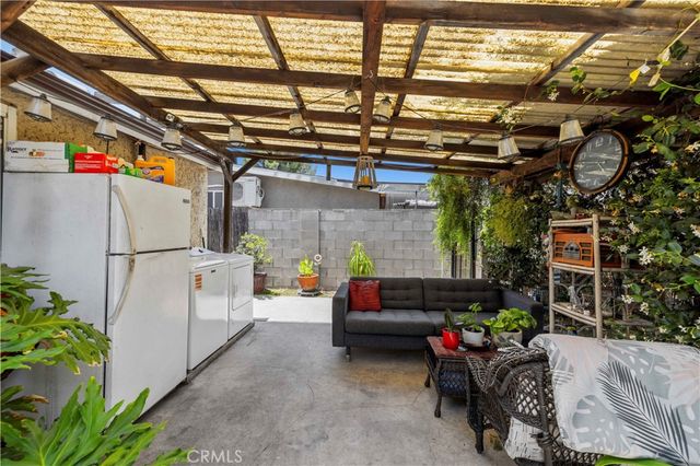 13873 Lanark, Panorama City, CA 91402