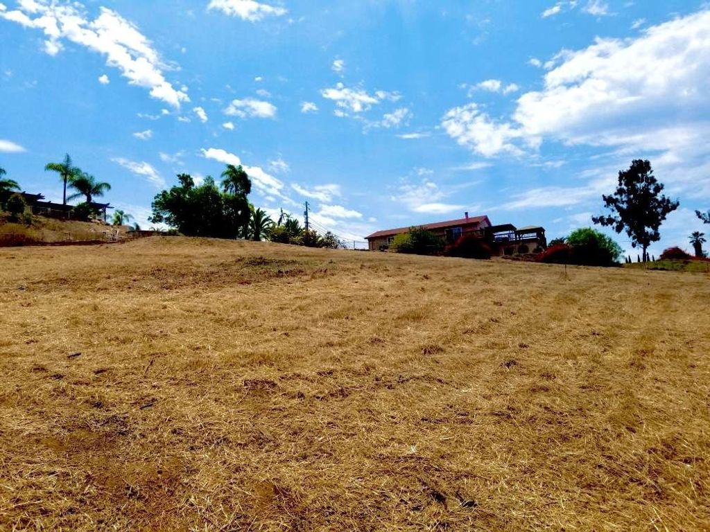2234 Tierra Verde Road, Vista, CA 92084 — photo 2