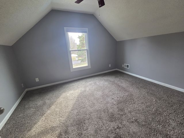 1976 Orchard Park Dr, Murfreesboro, TN 37128