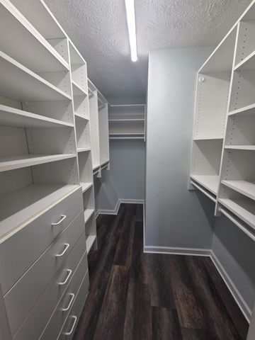 1976 Orchard Park Dr, Murfreesboro, TN 37128