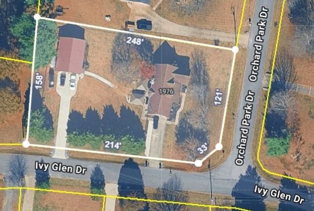 1976 Orchard Park Dr, Murfreesboro, TN 37128