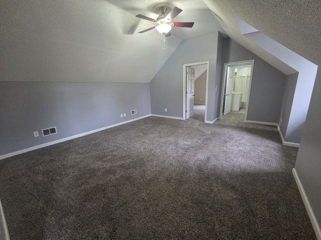 1976 Orchard Park Dr, Murfreesboro, TN 37128