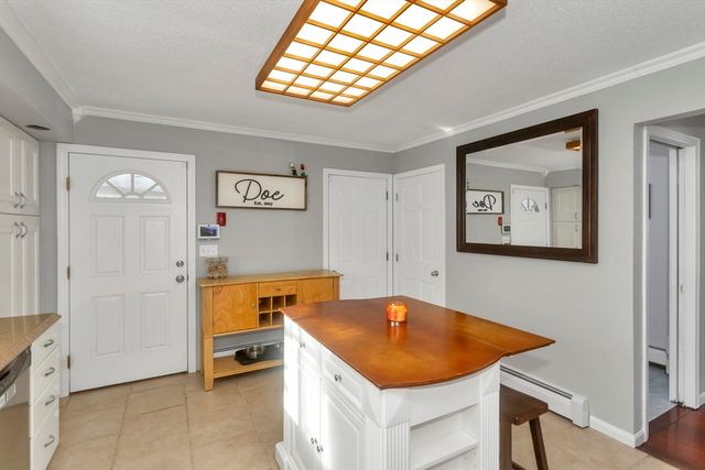 21 Brentwood St, Springfield, MA 01108