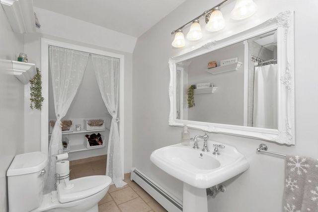 21 Brentwood St, Springfield, MA 01108