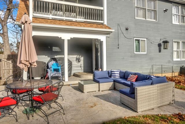 21 Brentwood St, Springfield, MA 01108