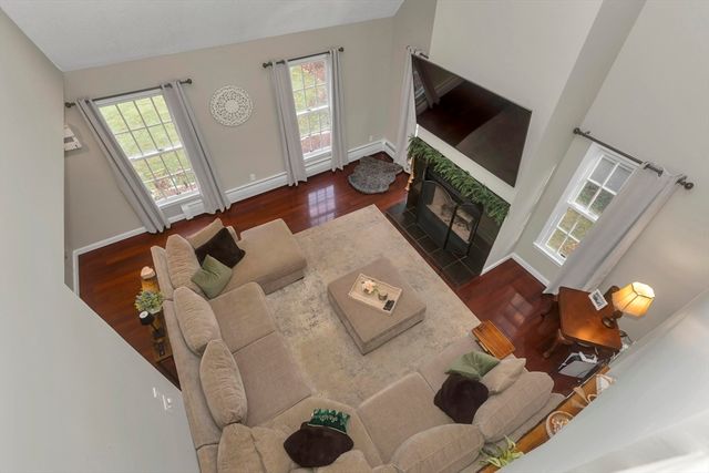 21 Brentwood St, Springfield, MA 01108