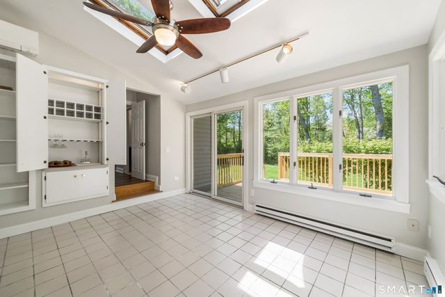 20 Whitefield Drive, Trumbull, CT 06611