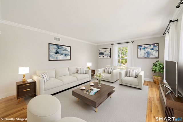 20 Whitefield Drive, Trumbull, CT 06611