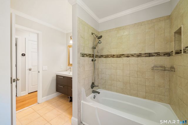 20 Whitefield Drive, Trumbull, CT 06611