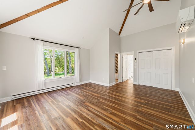 20 Whitefield Drive, Trumbull, CT 06611