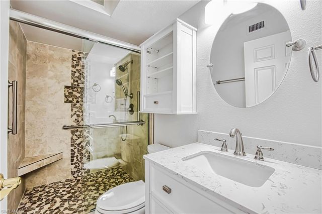 7430 Lake Breeze DR 203, Fort Myers, FL 33907