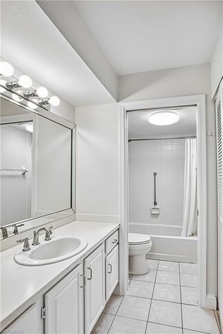 7430 Lake Breeze DR 203, Fort Myers, FL 33907