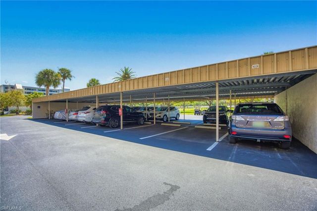 7430 Lake Breeze DR 203, Fort Myers, FL 33907