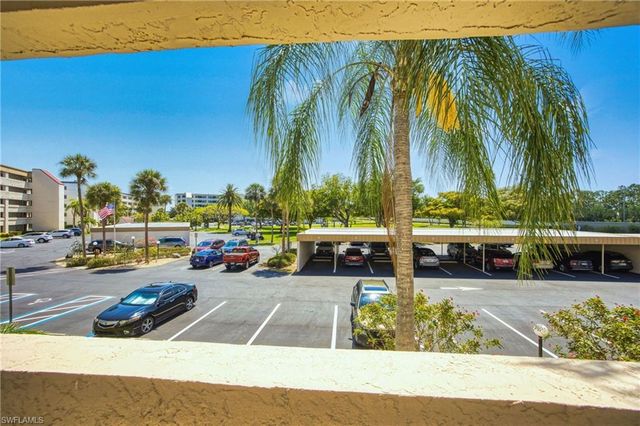 7430 Lake Breeze DR 203, Fort Myers, FL 33907