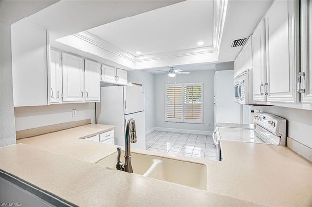 7430 Lake Breeze DR 203, Fort Myers, FL 33907