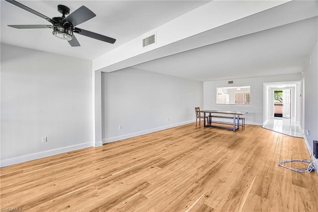 7430 Lake Breeze DR 203, Fort Myers, FL 33907