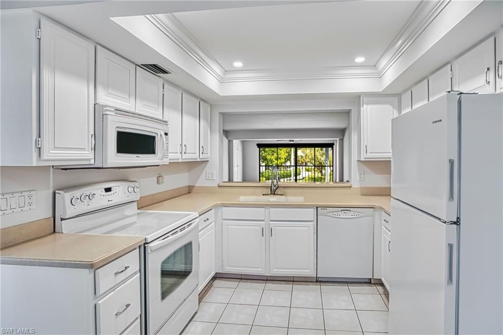7430 Lake Breeze DR 203, FORT MYERS, FL 33907 — photo 2