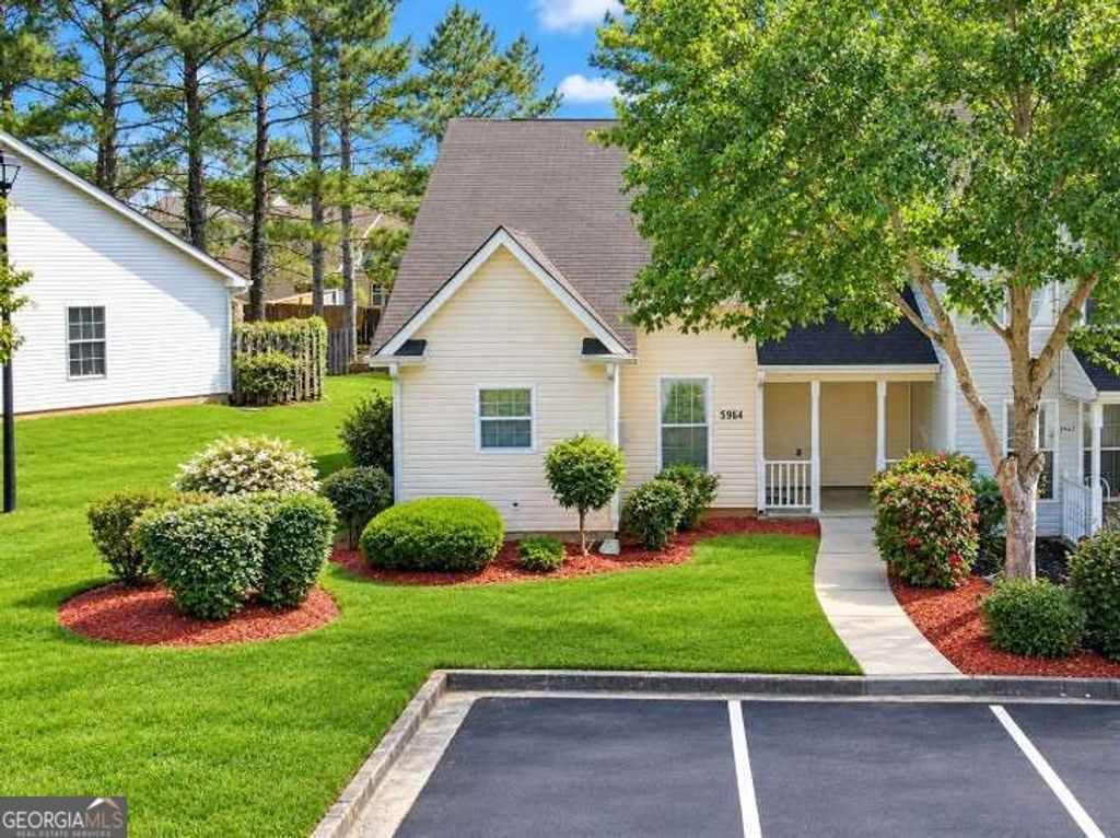 5964 Sherwood Trace, Lithonia, GA 30038 — exterior