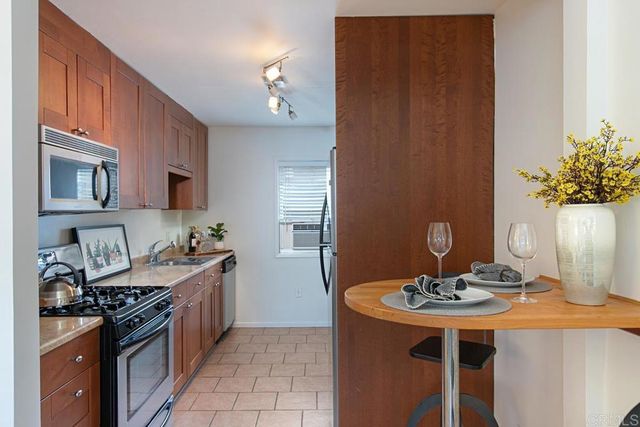 4633 Bancroft Street 8, San Diego, CA 92116