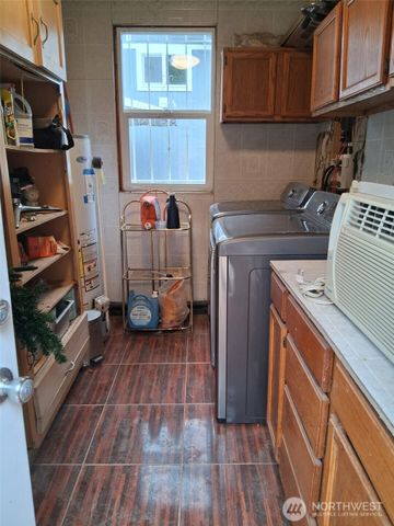 8242 S 128th Street, Seattle, WA 98178