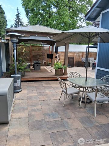 8242 S 128th Street, Seattle, WA 98178