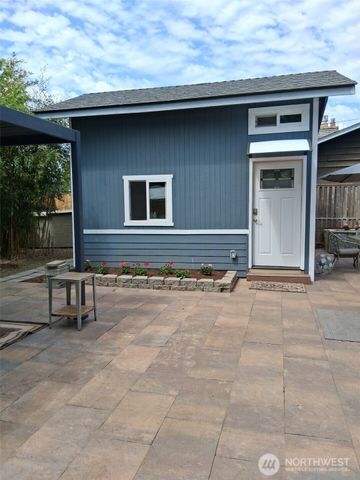8242 S 128th Street, Seattle, WA 98178