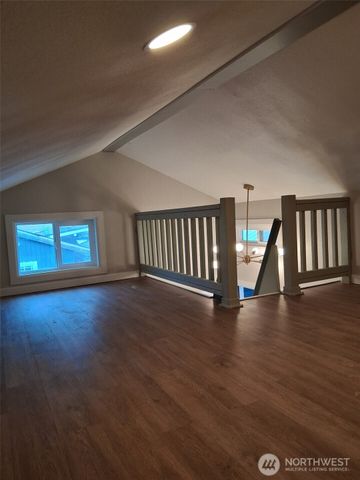 8242 S 128th Street, Seattle, WA 98178