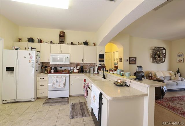 209 W Rexford Drive, Beverly Hills, FL 34465