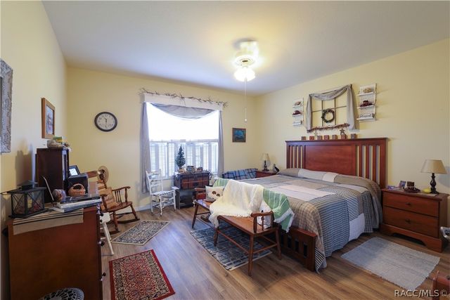 209 W Rexford Drive, Beverly Hills, FL 34465