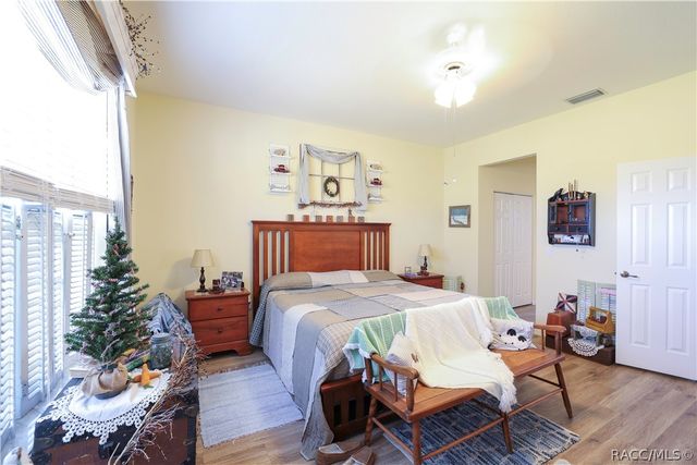 209 W Rexford Drive, Beverly Hills, FL 34465