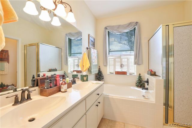 209 W Rexford Drive, Beverly Hills, FL 34465