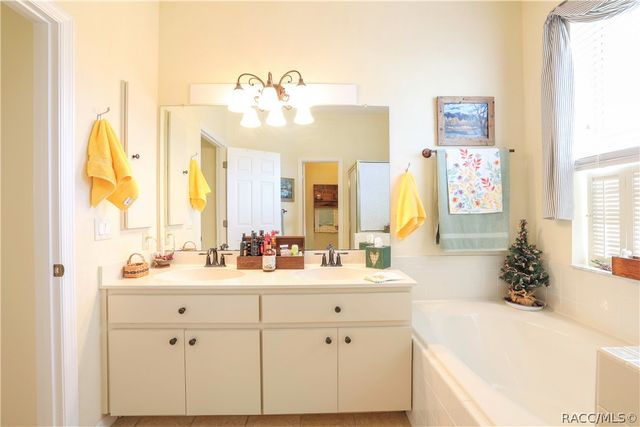 209 W Rexford Drive, Beverly Hills, FL 34465