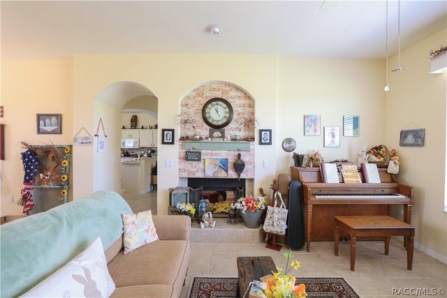 209 W Rexford Drive, Beverly Hills, FL 34465