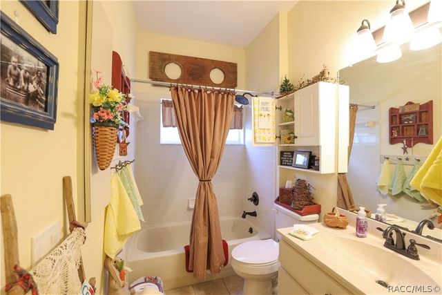 209 W Rexford Drive, Beverly Hills, FL 34465