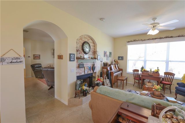 209 W Rexford Drive, Beverly Hills, FL 34465