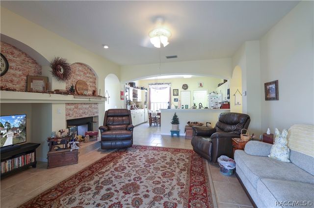 209 W Rexford Drive, Beverly Hills, FL 34465