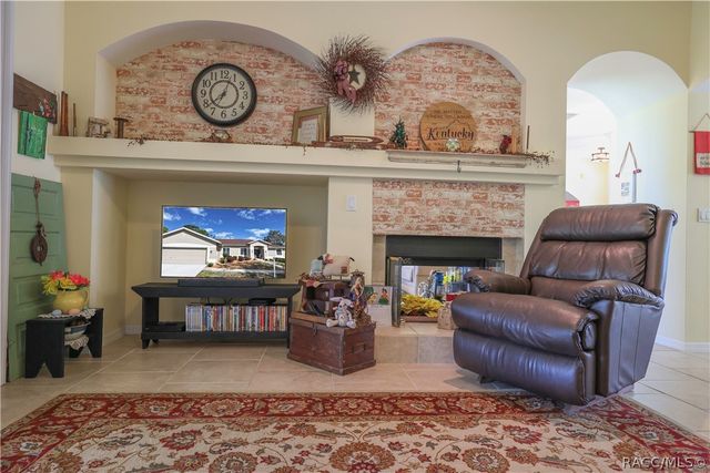 209 W Rexford Drive, Beverly Hills, FL 34465