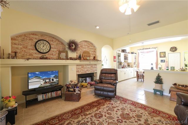 209 W Rexford Drive, Beverly Hills, FL 34465