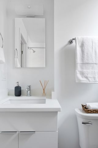 1650 W Roscoe Street 210, Chicago, IL 60657