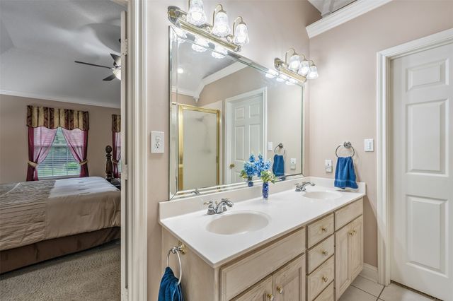 608 Green Meadow Trail, Holly Lake Ranch, TX 75765