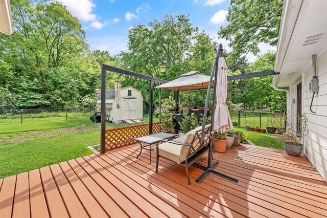 608 Green Meadow Trail, Holly Lake Ranch, TX 75765