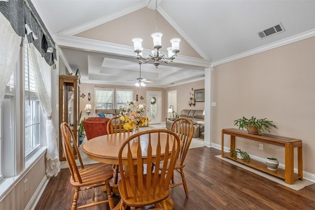 608 Green Meadow Trail, Holly Lake Ranch, TX 75765