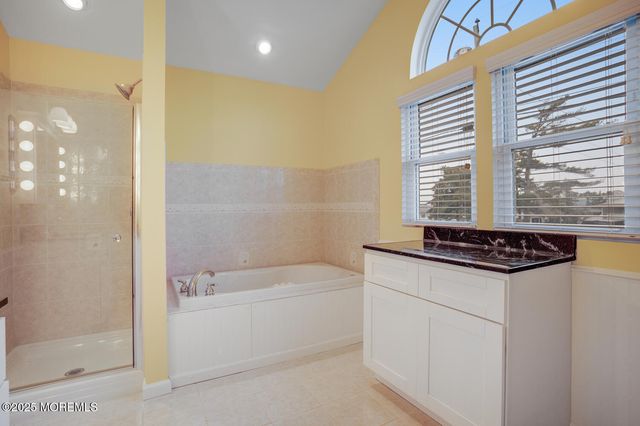 9 Lake Saint Clair Drive, Little Egg Harbor, NJ 08087