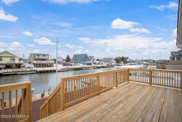 9 Lake Saint Clair Drive, Little Egg Harbor, NJ 08087