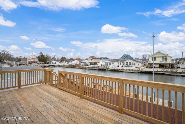 9 Lake Saint Clair Drive, Little Egg Harbor, NJ 08087