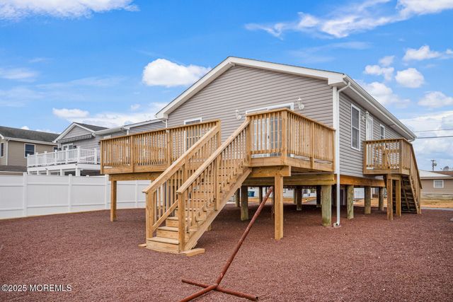 9 Lake Saint Clair Drive, Little Egg Harbor, NJ 08087