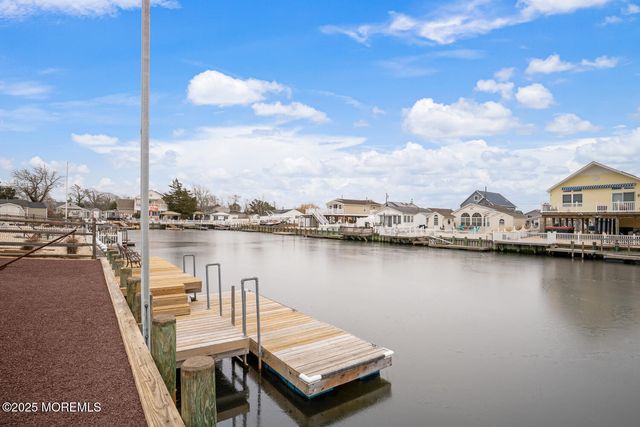 9 Lake Saint Clair Drive, Little Egg Harbor, NJ 08087